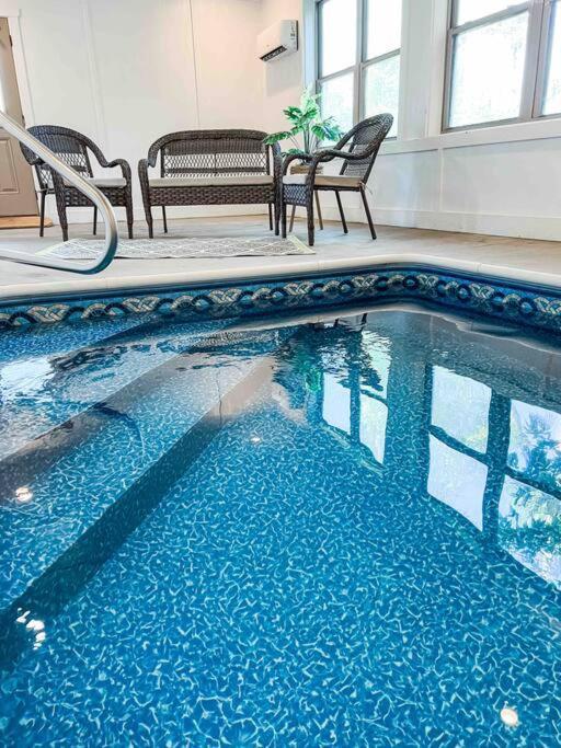 Indoor Heated Pool Hot Tub Cabin سيفيرفيل المظهر الخارجي الصورة