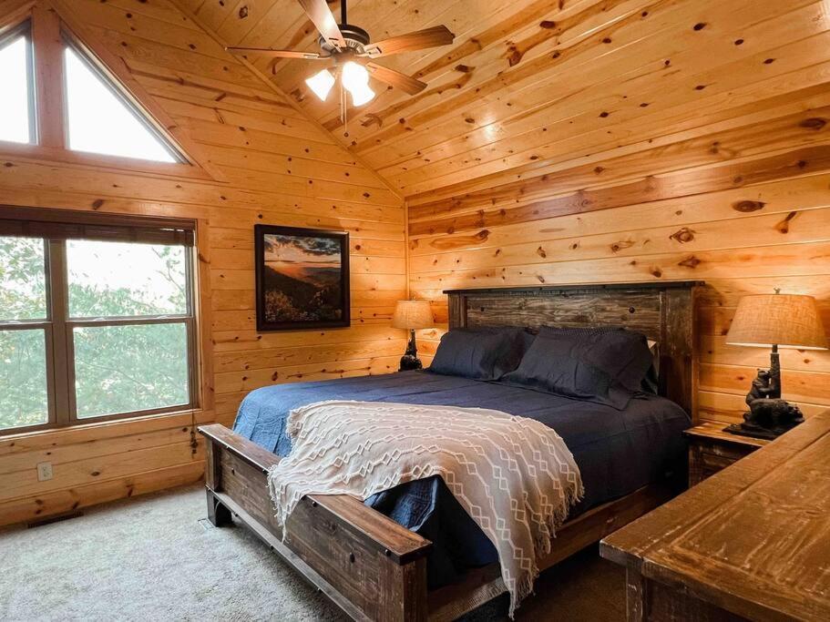 Indoor Heated Pool Hot Tub Cabin سيفيرفيل المظهر الخارجي الصورة