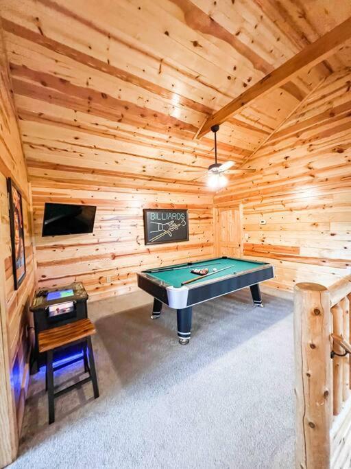 Indoor Heated Pool Hot Tub Cabin سيفيرفيل المظهر الخارجي الصورة