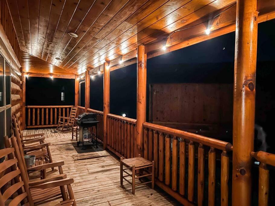 Indoor Heated Pool Hot Tub Cabin سيفيرفيل المظهر الخارجي الصورة
