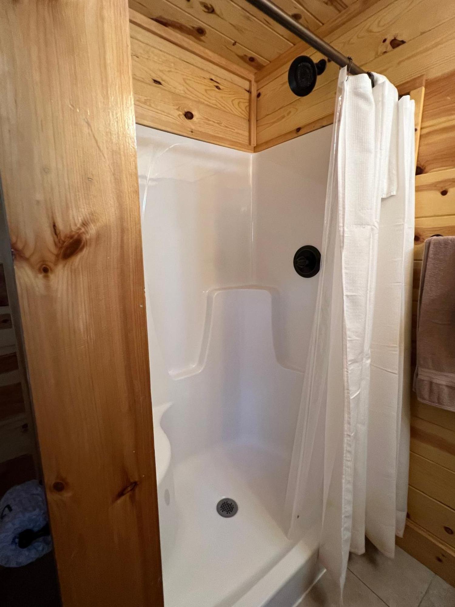 Indoor Heated Pool Hot Tub Cabin سيفيرفيل المظهر الخارجي الصورة